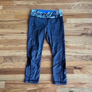 LULULEMON Pace Rival Crop Floral Blue Waistband 6